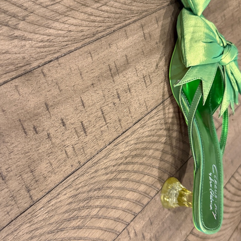 Circus by Sam Edelman Vibrant Green Bow Sandals - Picture 5 of 6